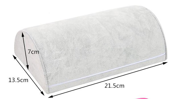 Stojánek, stojan, dekolt na řetízky černý