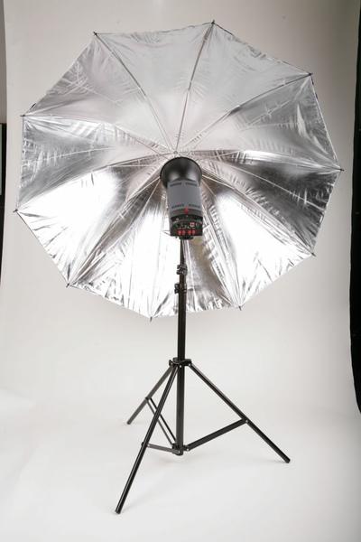 Studiový fotografický deštník 153cm stříbrný  