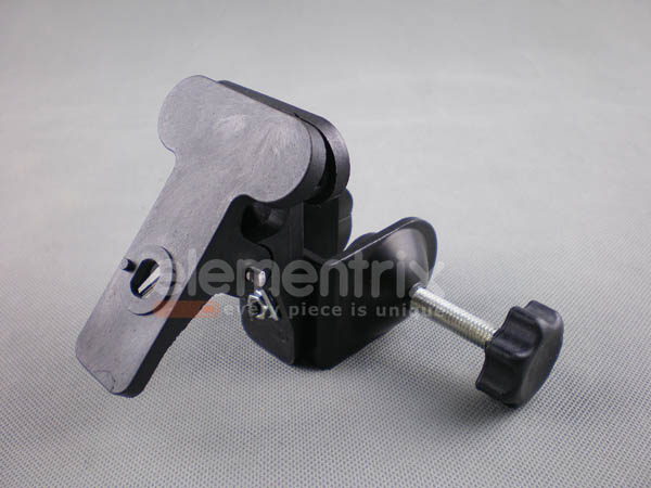 U svorka s plastovou klipsou  