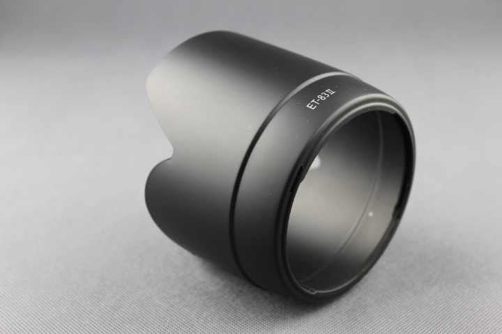 Sluneční clona ET-83 II  pro Canon  