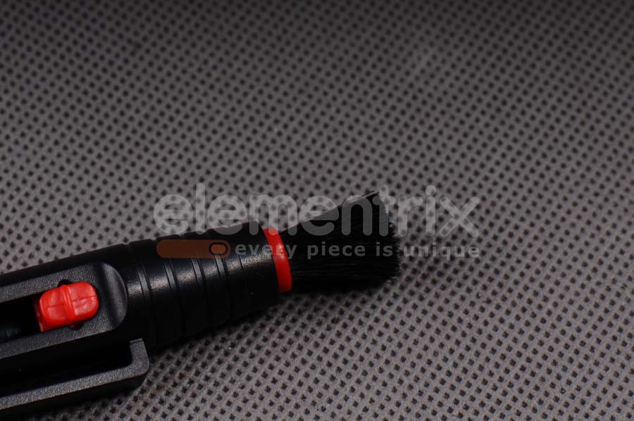 Čistící pero na optiku Lenspen s pumpičkou  