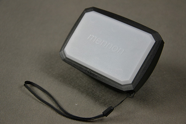 Sluneční clona 16:9 pro kameru + krytka 30mm s vyvážením bílé  