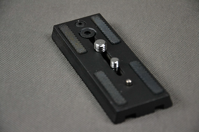 Rychloupínací destička pro stativ ST695  