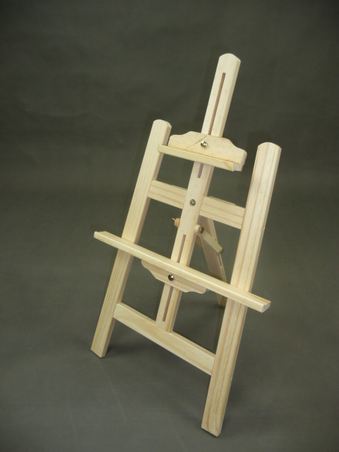 Ateliérový dřevěný malířský stojan 63cm nesložený  