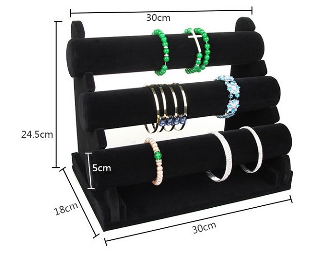 Stojánek, dekolt na náramky 3 patra samet