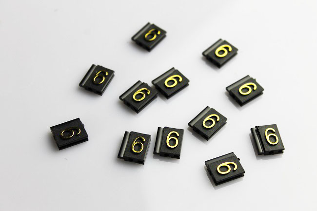 Plastové 3D cenovky náhradní znak 9 zlaté  