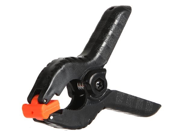 Plastová svěrka klipsa 64mm svorka 