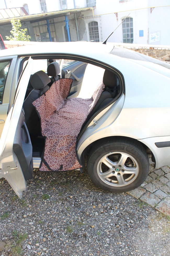 Ochranná deka, potah do auta pro psa