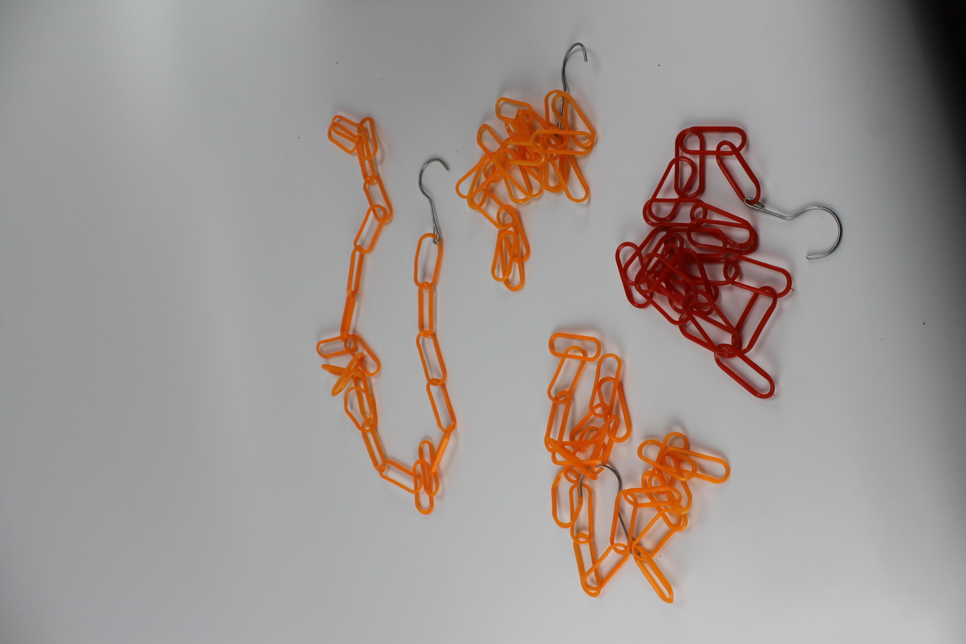Řetěz s háčkem plast, 4x délka 1,3 metr