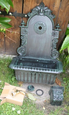 Retro zahradní umyvadlo s kohoutkem velké