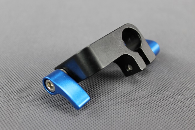 Rig adaptér 90° pro 15mm tyče