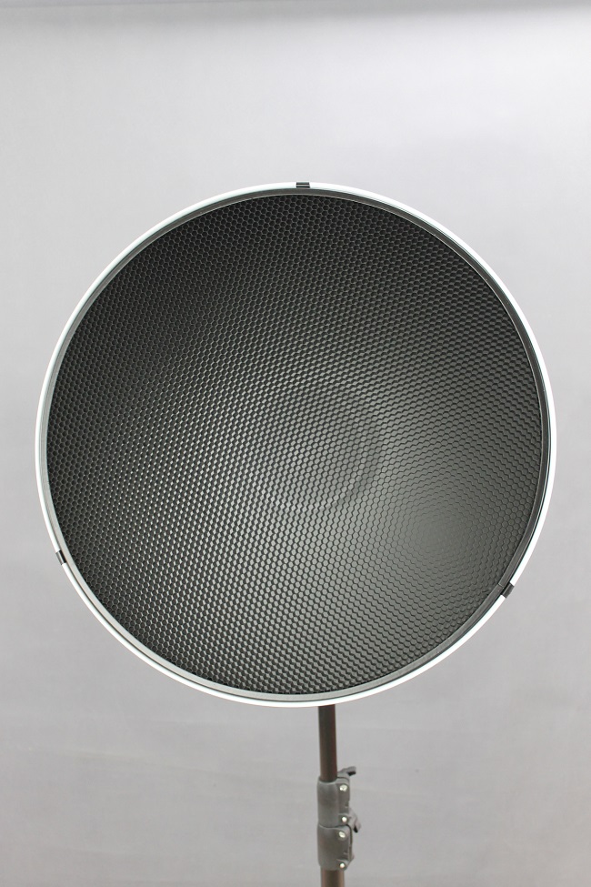 Bilý Beauty dish 42cm s voštinou a difuzérem BD1W  