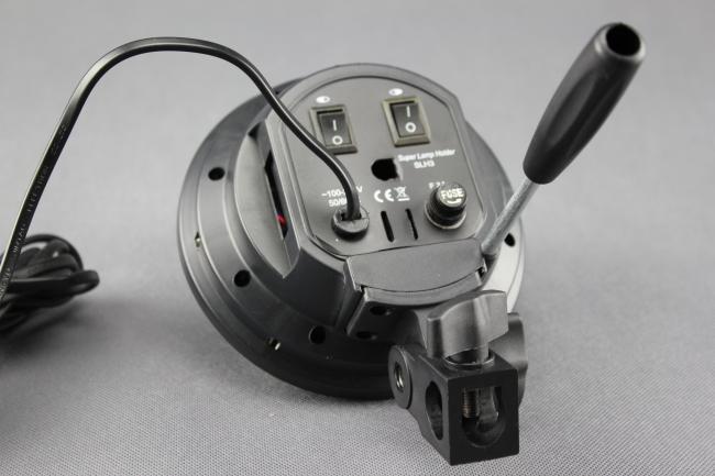 Lampa pro 4 žárovky