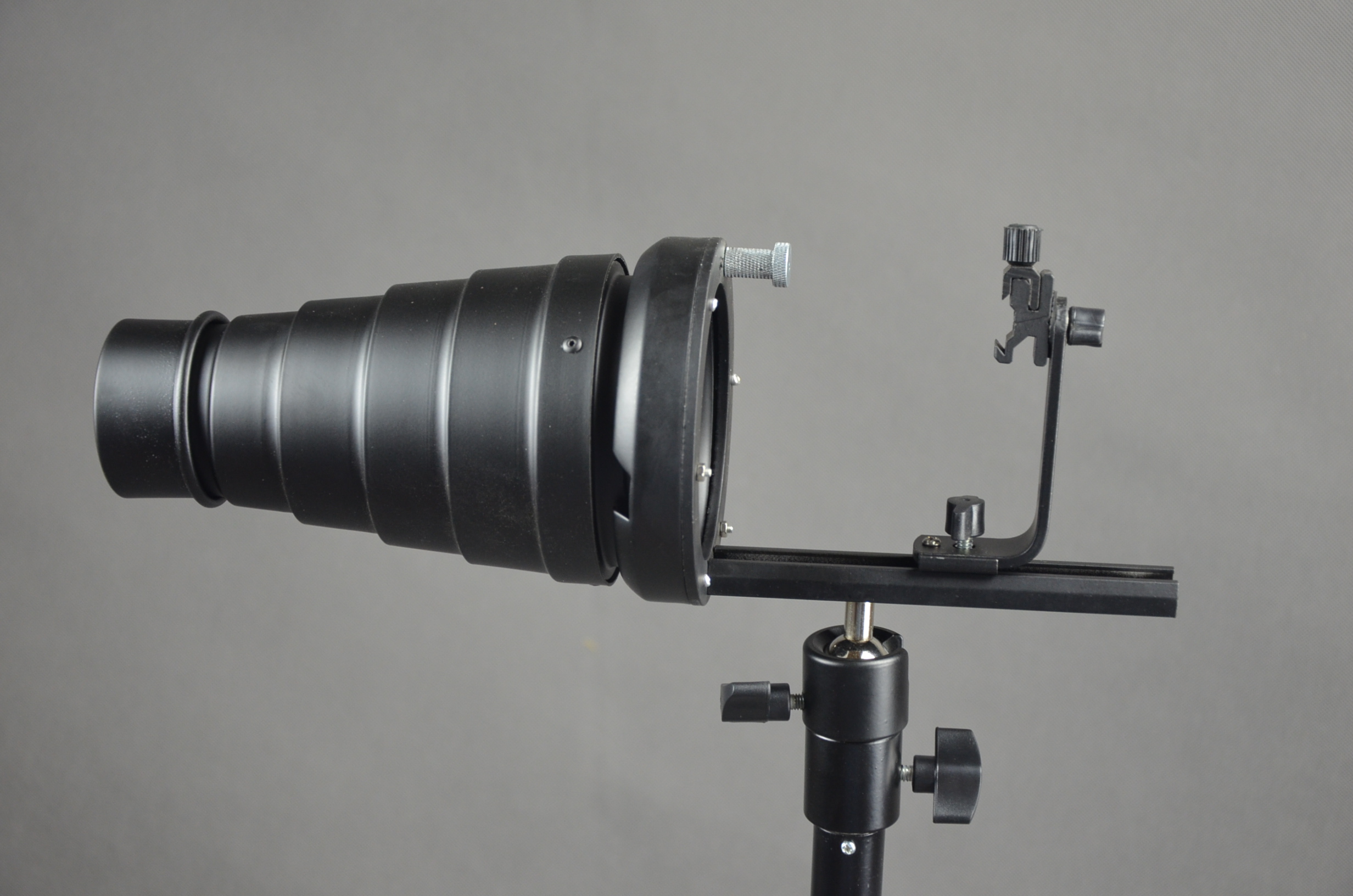 Držák systémového blesku s Bajonetem Bowens U 2 