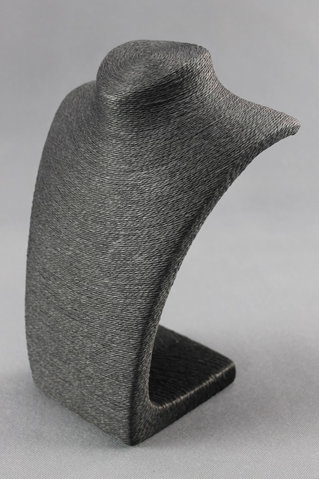 Dekolt, stojánek, stojan na šperky provázkový 28cm černý  