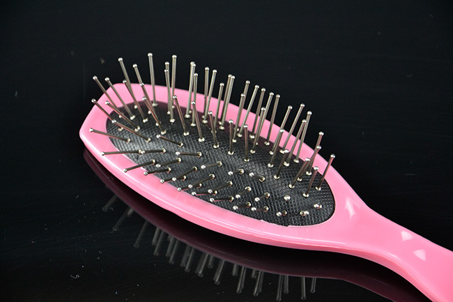 Parukový kartáč na paruky, barva růžová  