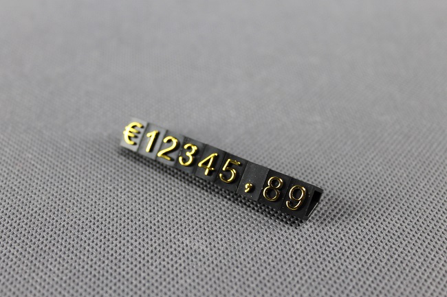 Plastové cenovky zlatý prolis 6x9mm 1x řada EURO