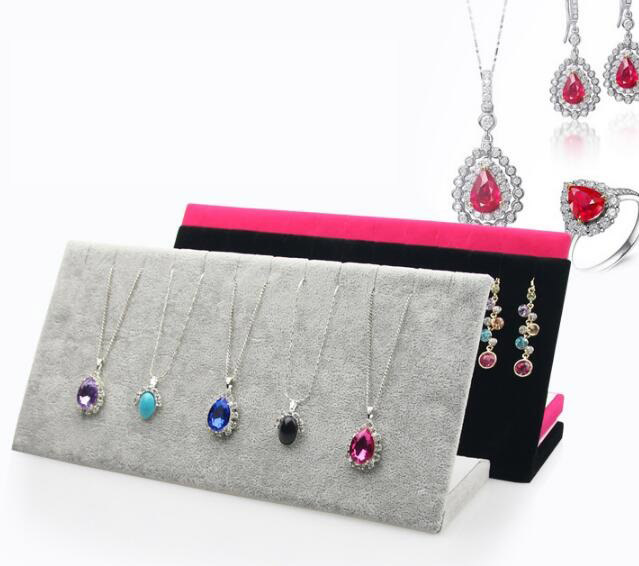 Stojánek, stojan, dekolt na náhrdelníky růžový L