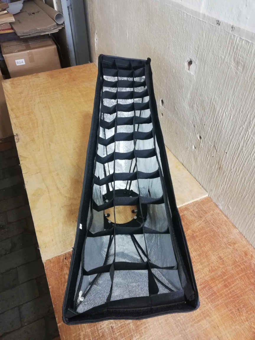 1bb 2.jkaostStrip softbox s voštinou, 22x95cm universal