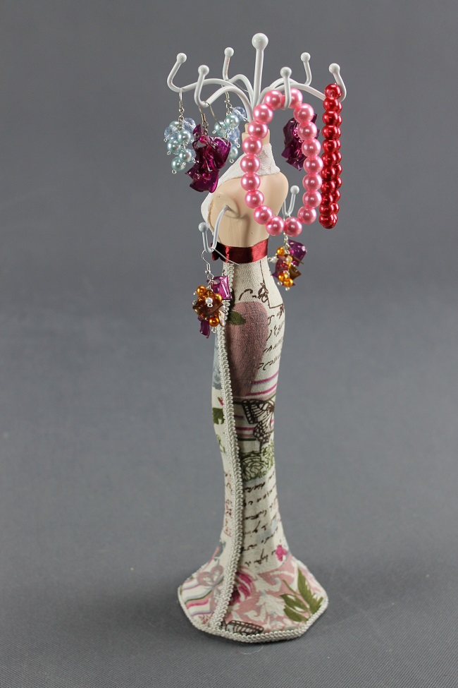 Stojánek na šperky, panenka PAN4  