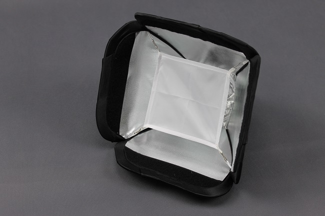 Easy softbox 30x30cm pro systémový blesk  