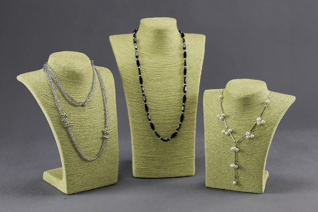 Dekolt, stojánek, stojan na šperky provázkový 28cm zelený  