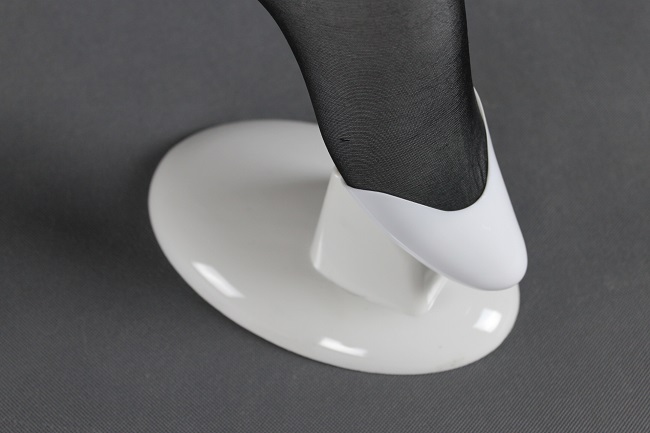 Dámská aranžérská noha bílá se stojánkem  