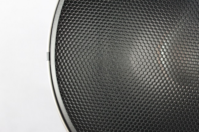 Bilý Beauty dish 42cm s voštinou a difuzérem BD1W  