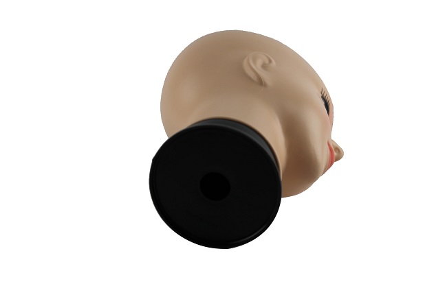 Aranžérská hlava žena s makeupem 2021