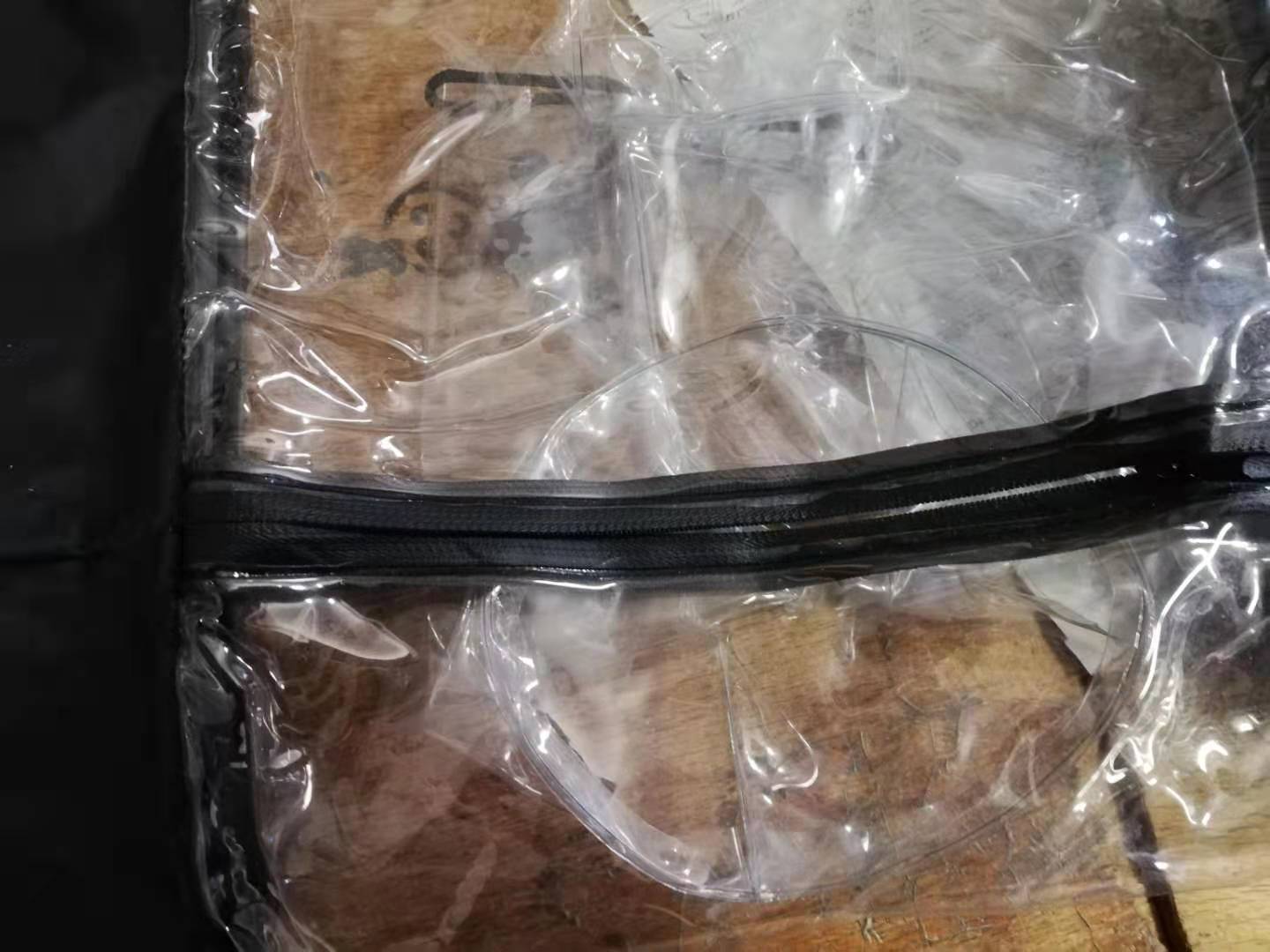 8sk 2.jakost Plaštěnka pro zrcadlovky s možností použití systémového blesku  