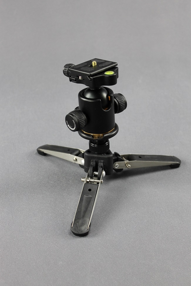 Malý stolní mini stativ MST1 