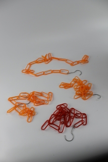 Řetěz s háčkem plast, 4x délka 1,3 metr